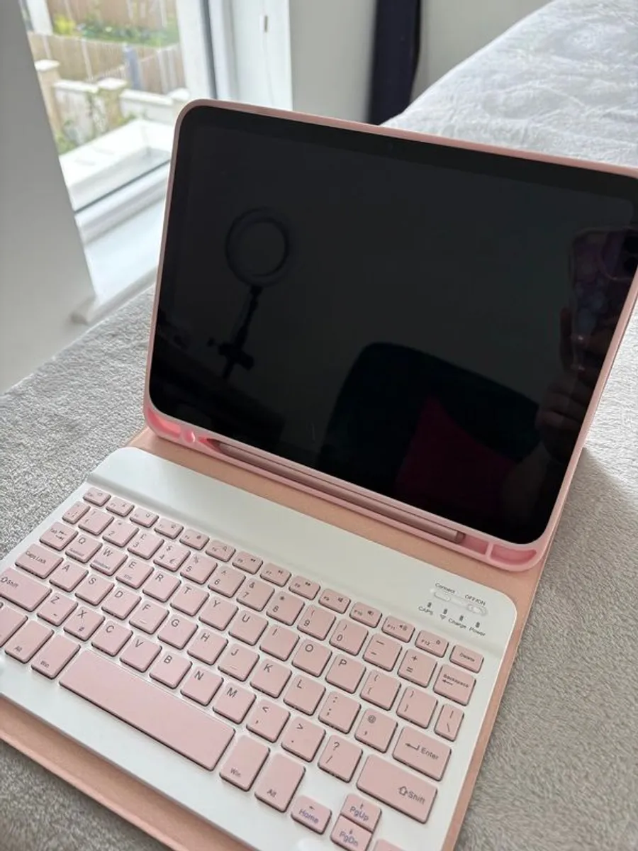 iPad - Image 3