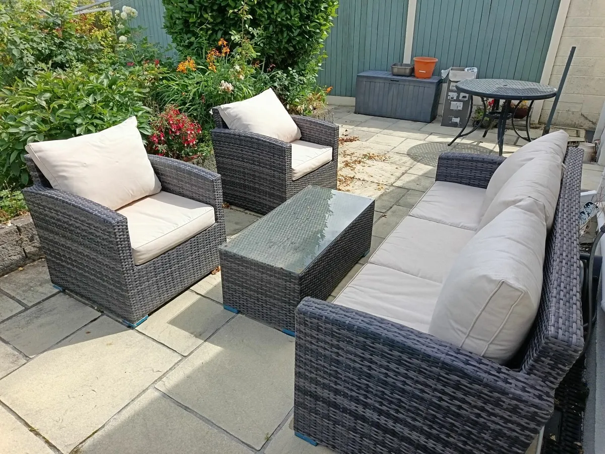 Rattan outdoor furniture - Image 4