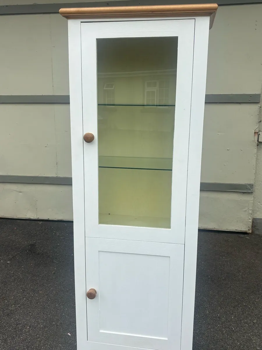 Kitchen cabinet - Image 1