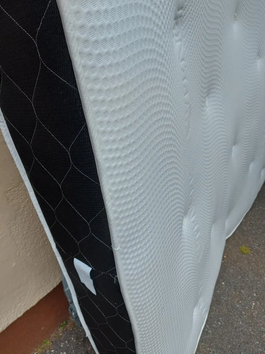 King size mattress - Image 1