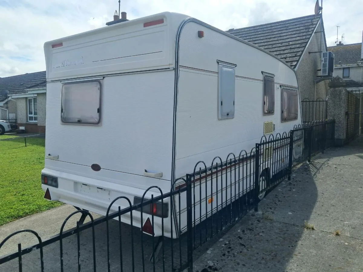 2 BERTH caravan - Image 3