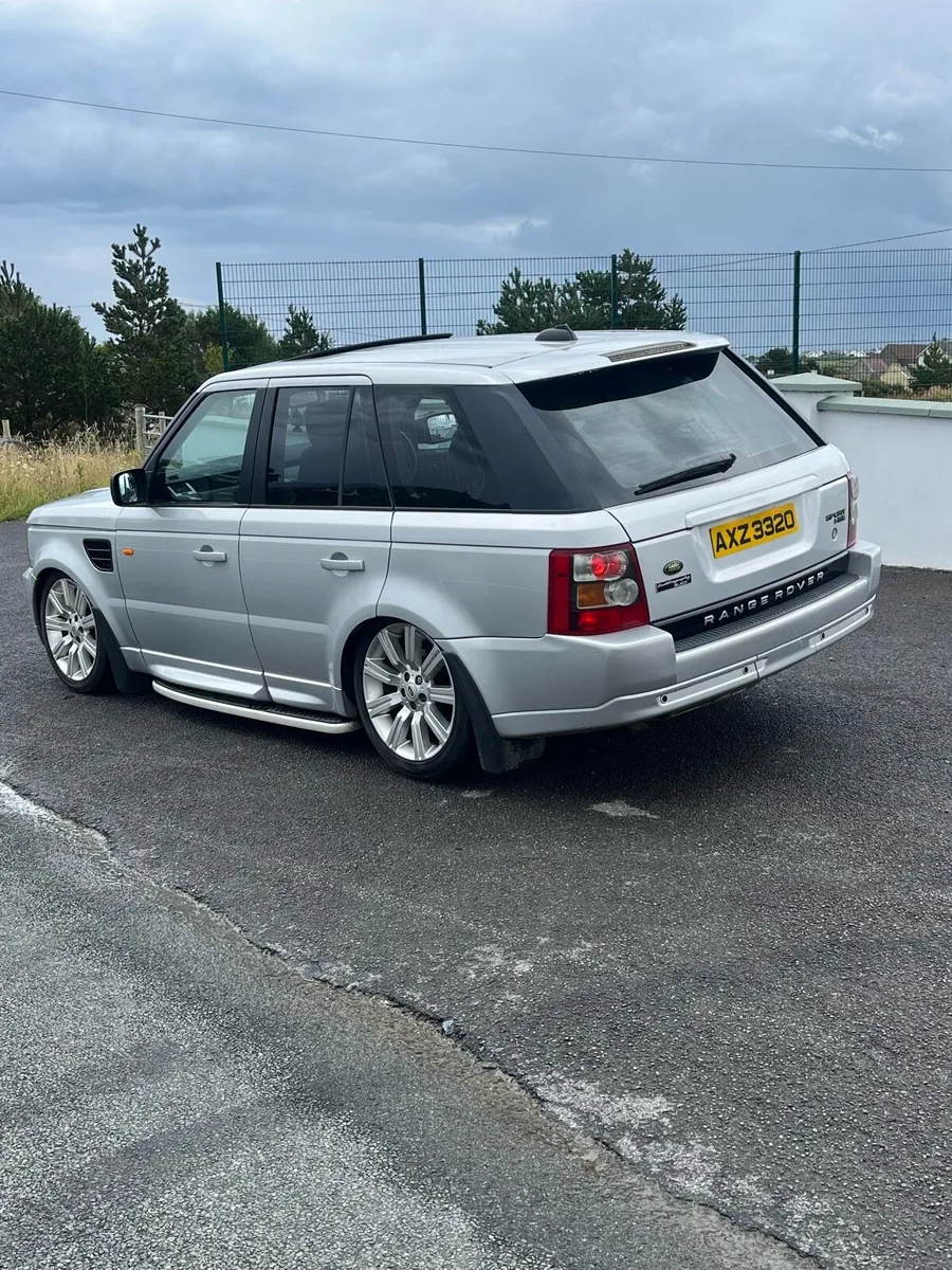 Range Rover - Image 2