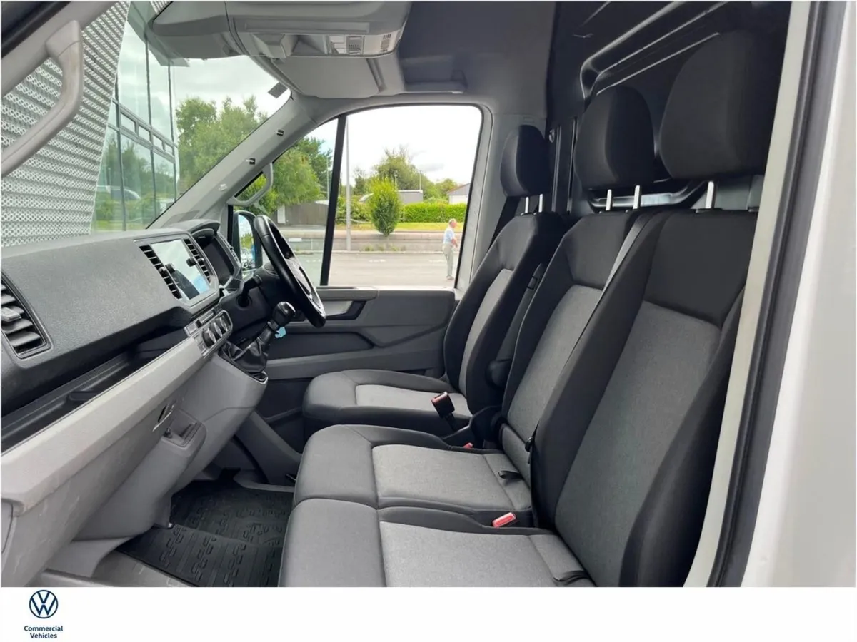 Volkswagen Crafter H 35 MWB 177BHP M6F 5DR - Image 4