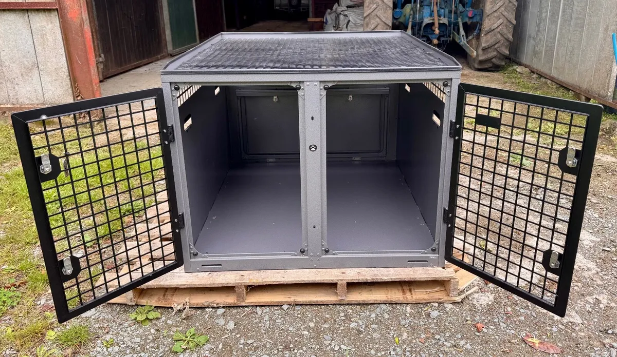 Dog Box Cage Trans K9 B9/C9 very little use - Image 1