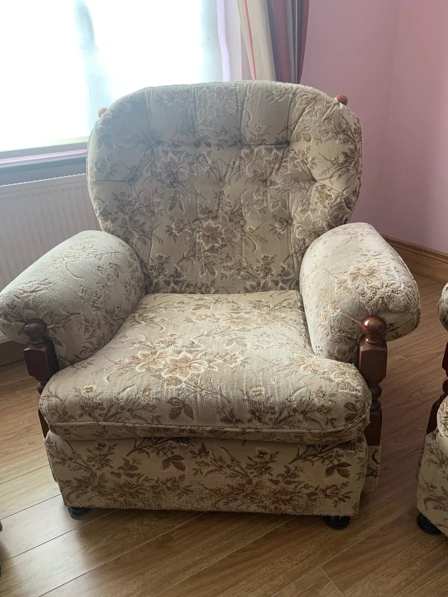 Three piece suite; two arm chairs & one couch. - Image 2