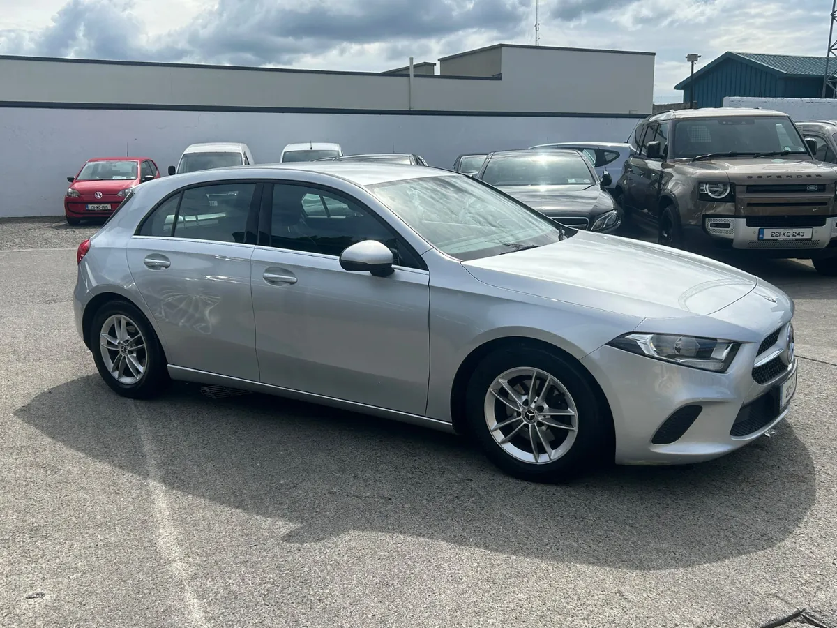 201 MERCEDES A16O D  MANUAL = LOW MILES = LEATHER - Image 3