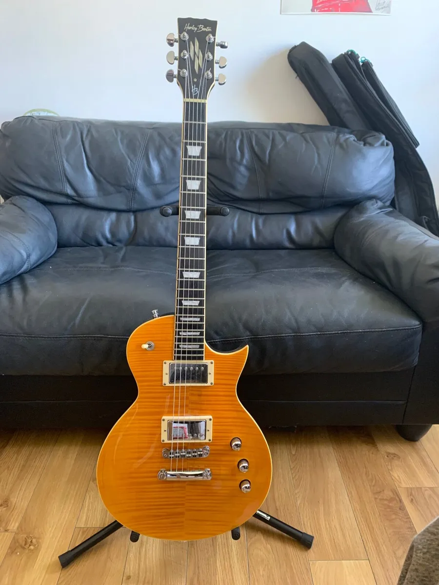 Electric Guitar - Image 2