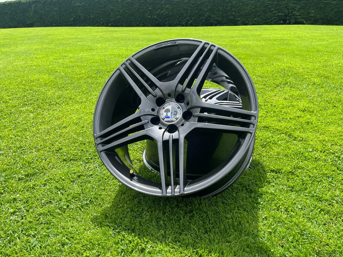 AMG alloys / rims - Image 1