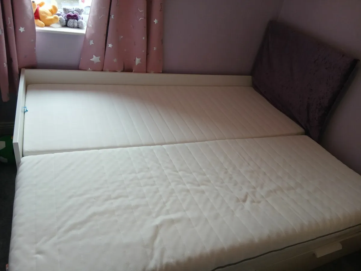 Day Bed - Image 3