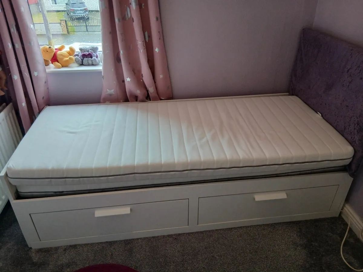 Day Bed - Image 4