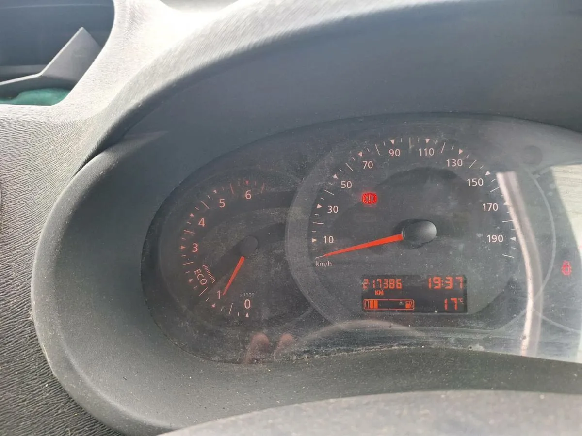 Nice clean 151 van for sale. 12 months DOE - Image 4