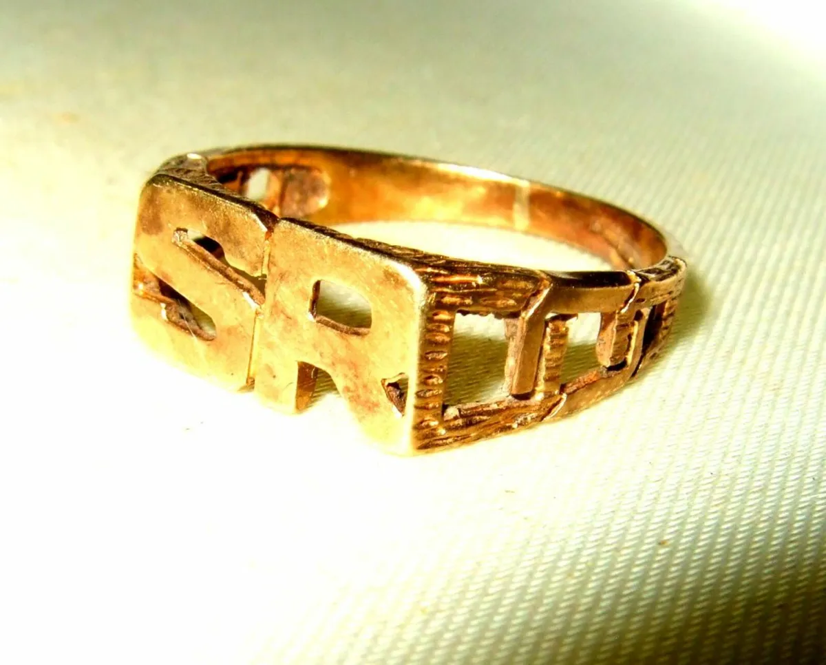Vintage 9ct Gold Hallmarked 'Senior' Ring - Image 2