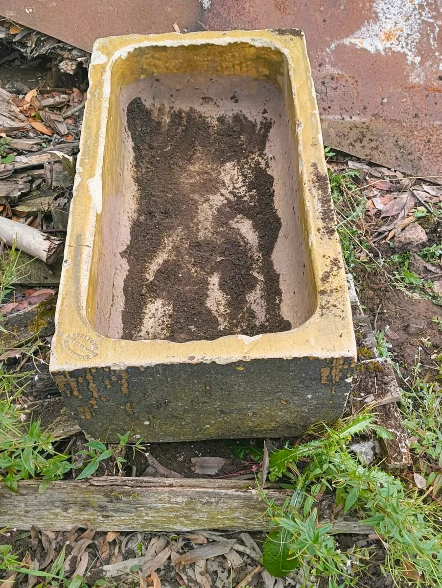 Hurlford Fireclay Trough (klimarnock) - Image 2