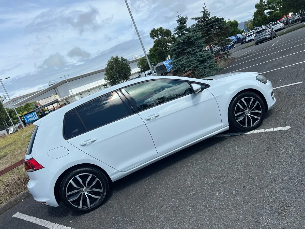 Volkswagen Golf 1.4 TSI DSG Highline - 2013- Auto - Image 2