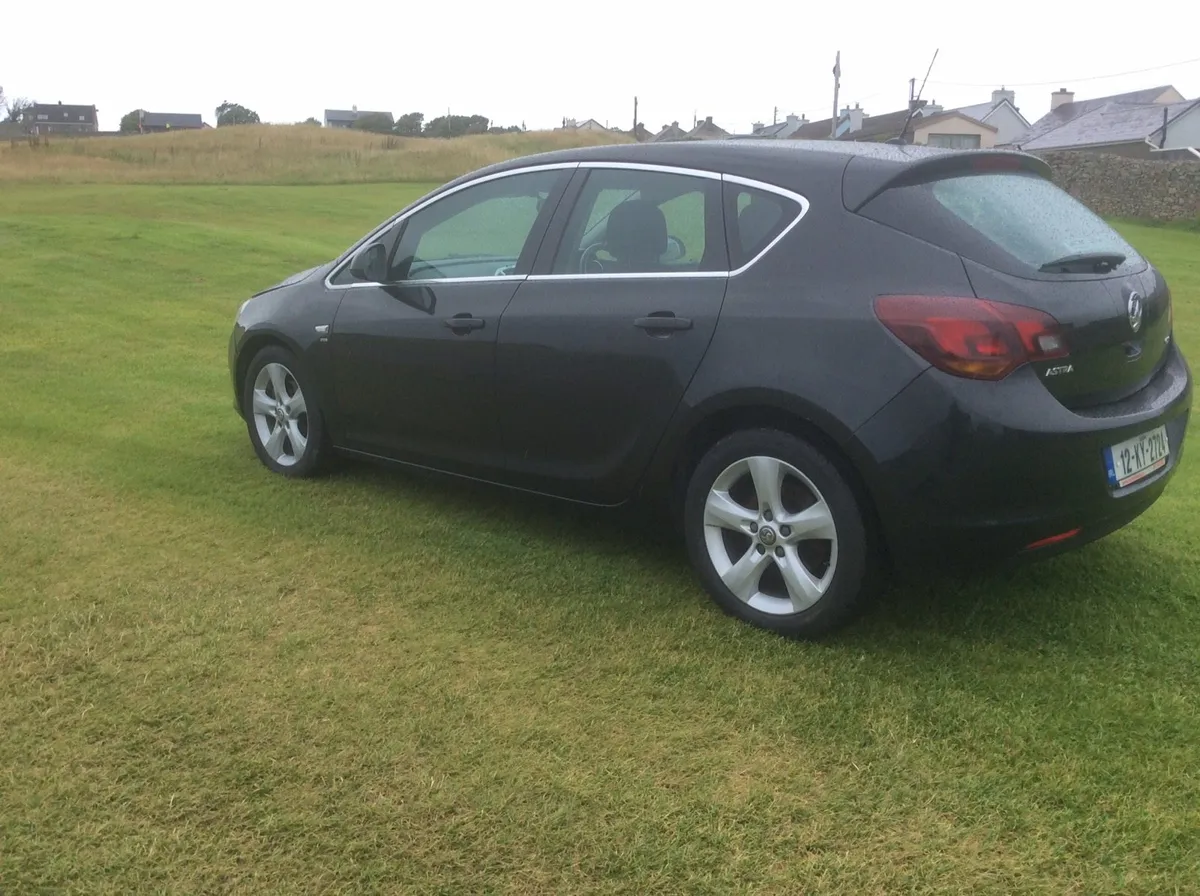 2012 Opel Astra 1.7L diesel TDCI - Image 3