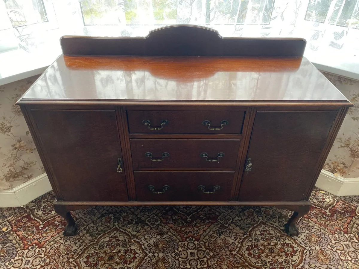 Queen Anne Suite - Table & Chairs and Sideboard - Image 3