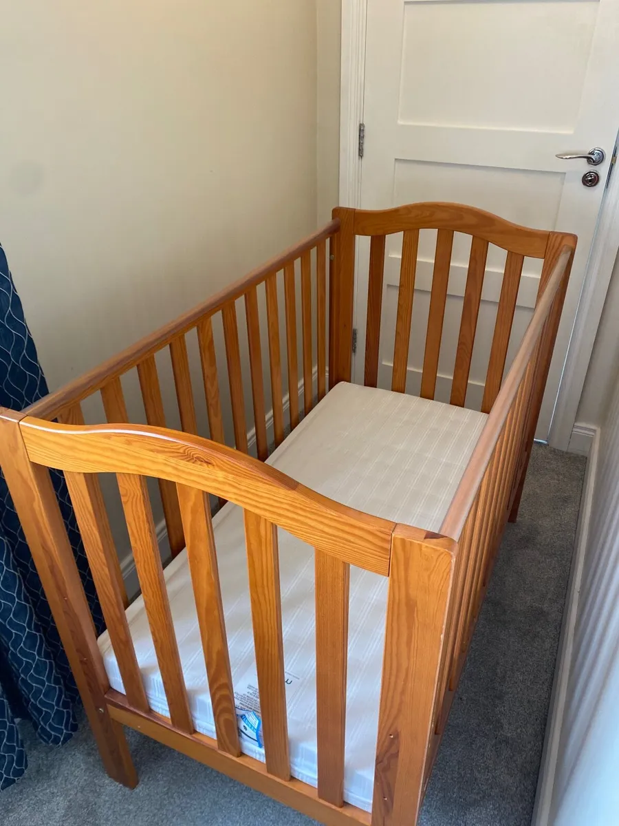 Cot - Image 1