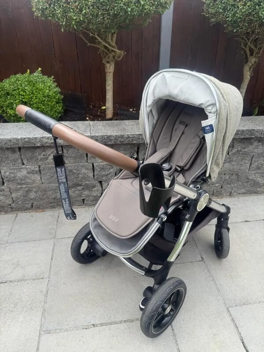 Mamas & Papas Ocarro All Terraine Pushchair Bundle - Image 3
