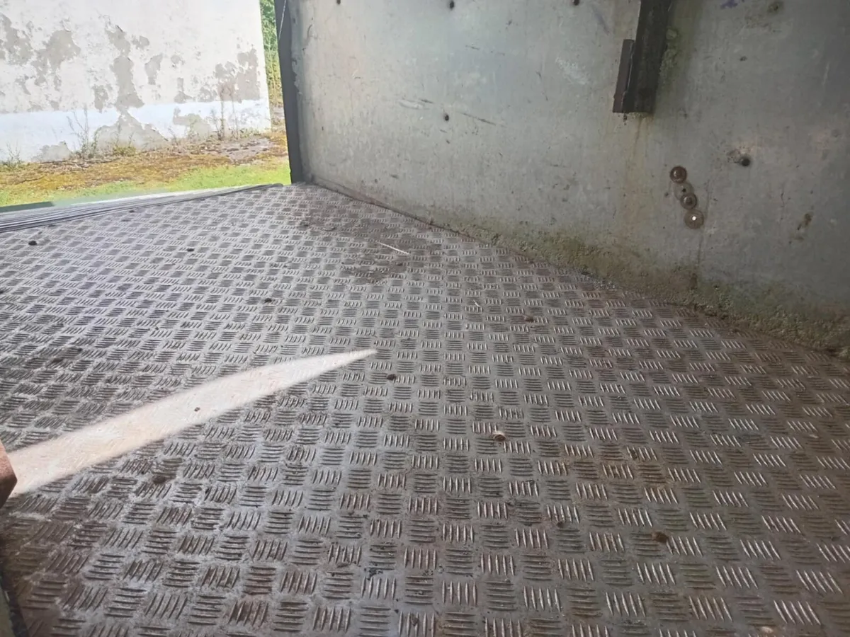 Aluminium Livestock Trailer ( 8ft x 4ft ) - Image 2