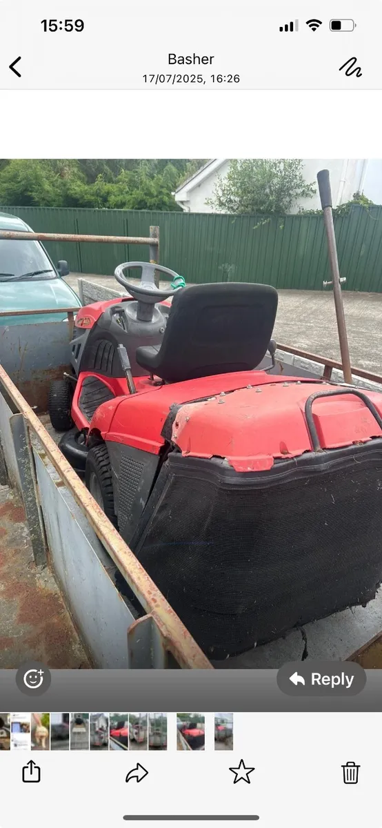 Tractor lawnmower and trailer - Image 1