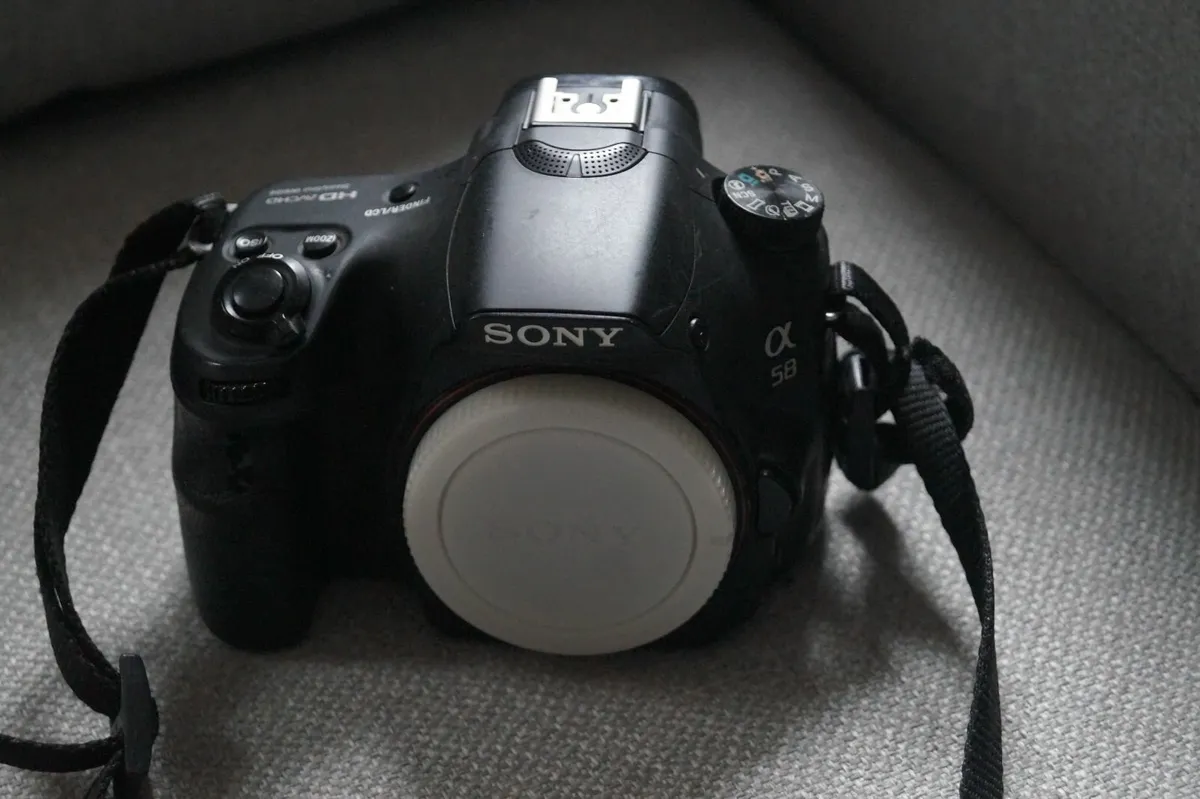 Sony Alpha A58 camera, body only - Image 2