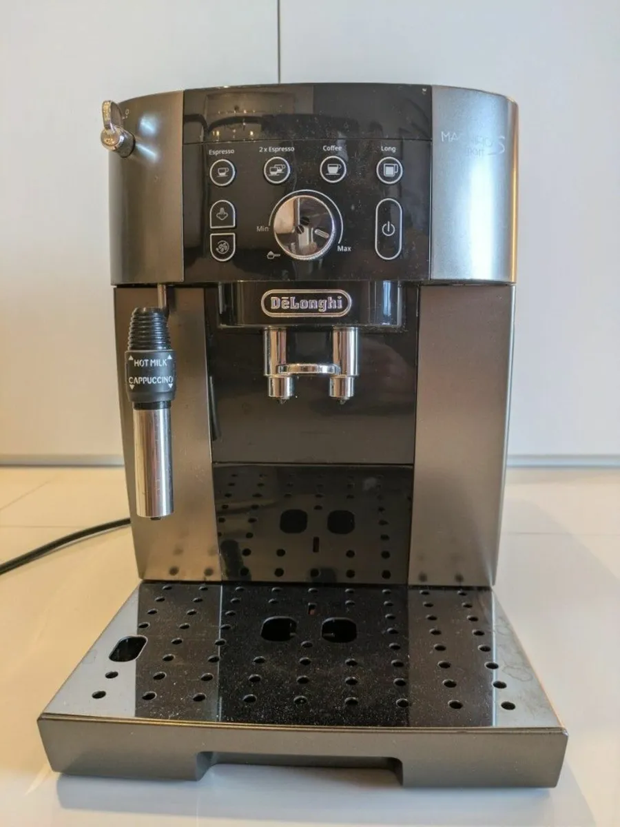 DeLonghi Magnifica S coffee machine - Image 4