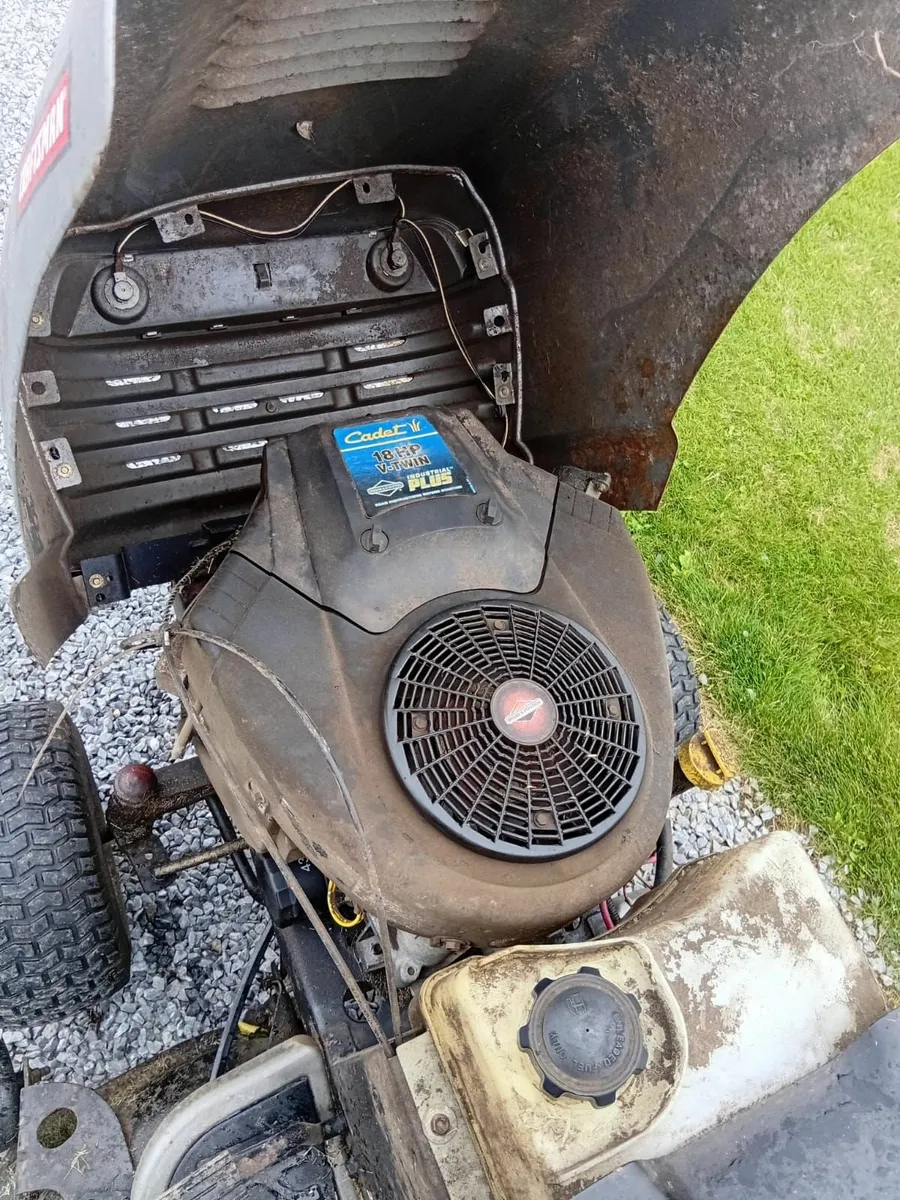 Ride on lawnmower - Image 4