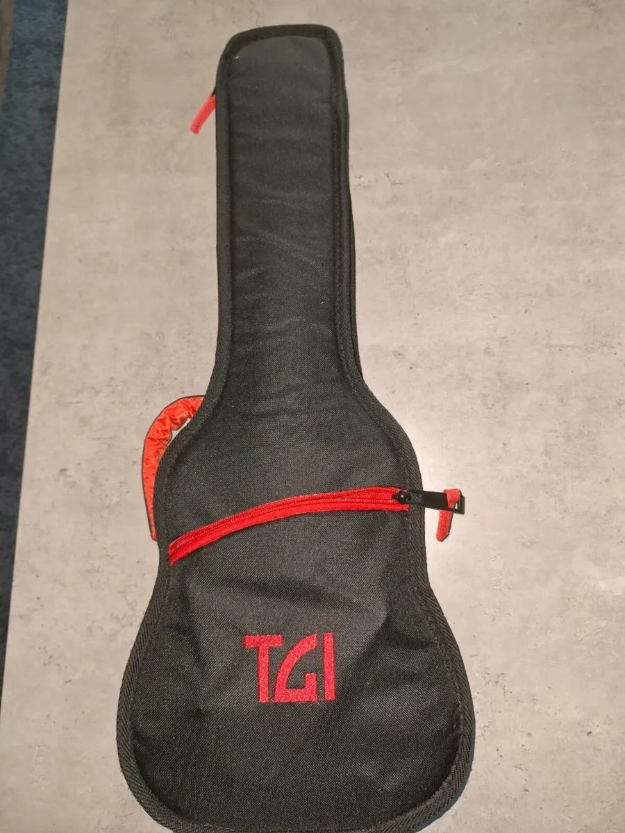Ukulele,  case and music stand - Image 2