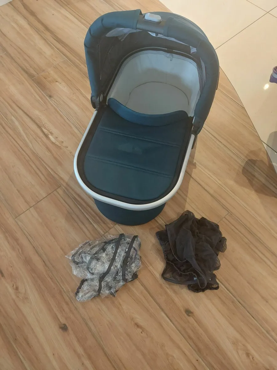 Uppababy Vista 2 - Teal colour Travel System - Image 3