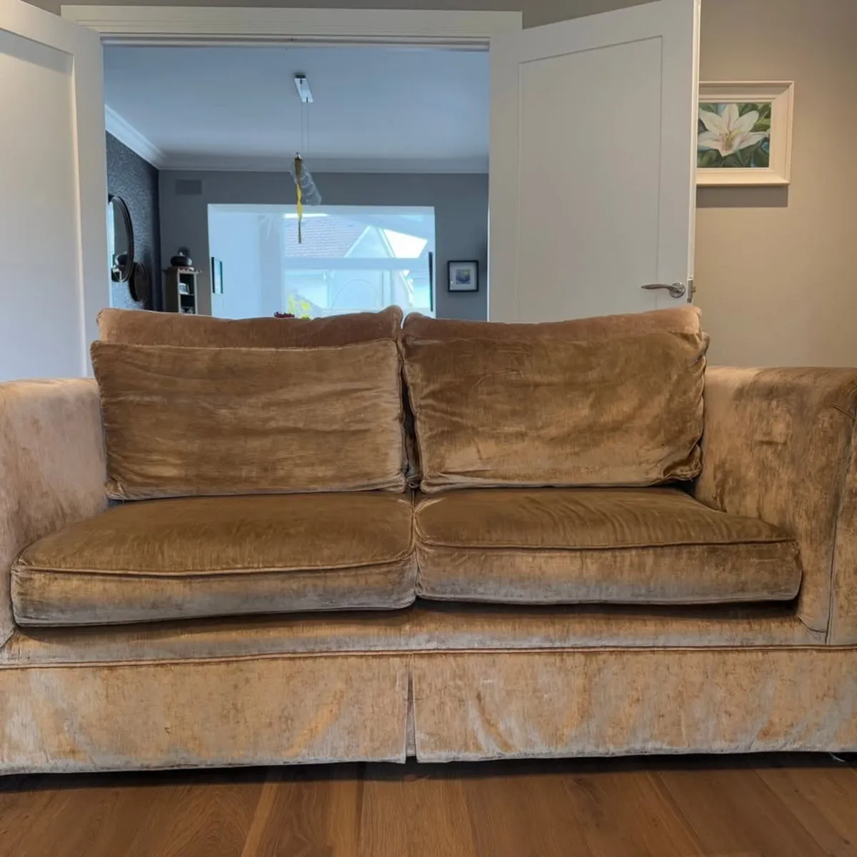 Gold Sofas - Velvet - Image 3