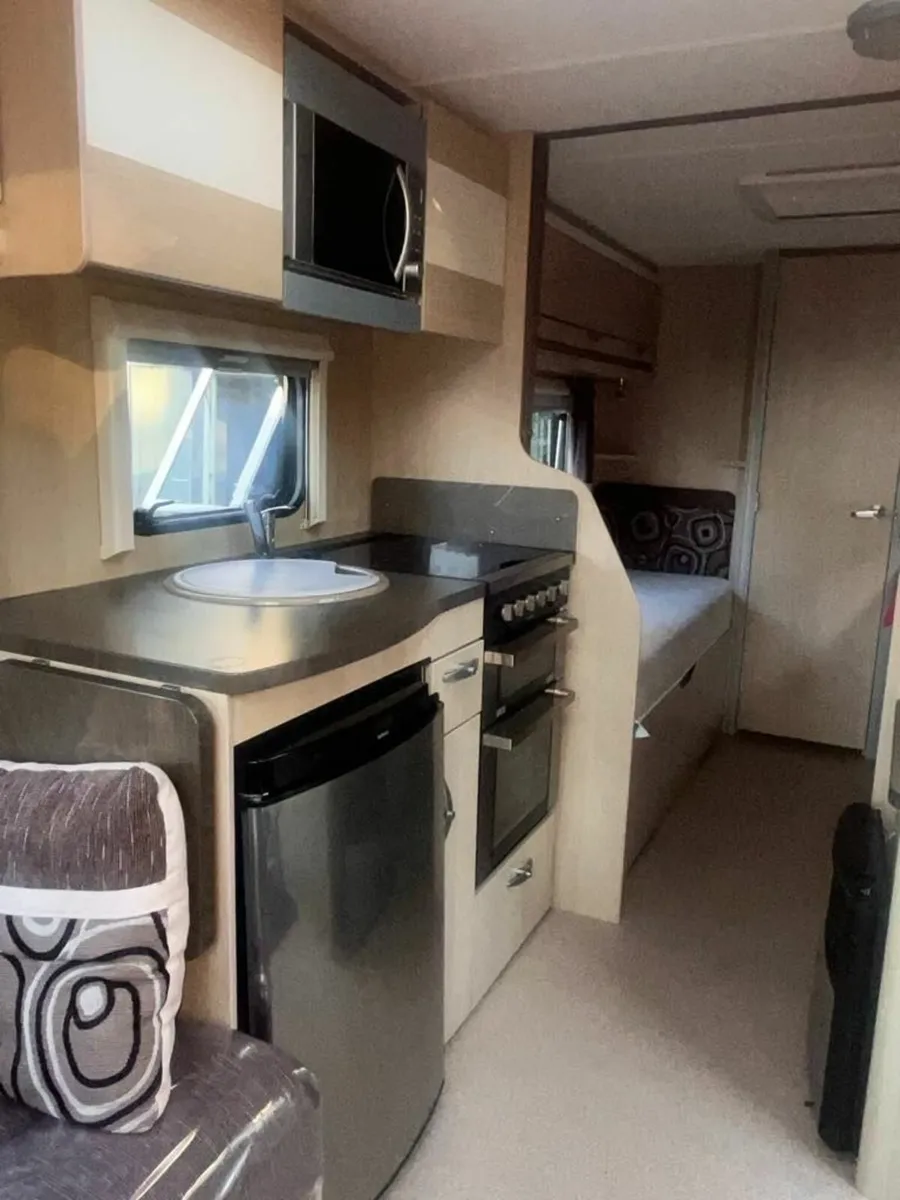 Caravan - Image 1