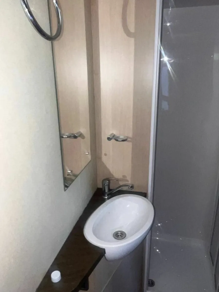 Caravan - Image 2