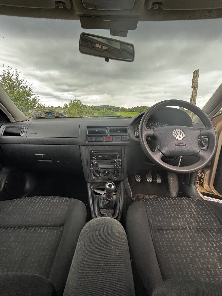 Volkswagen Golf 2003 - Image 2