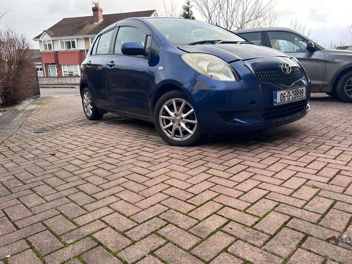 Toyota Yaris 2006 - Image 2