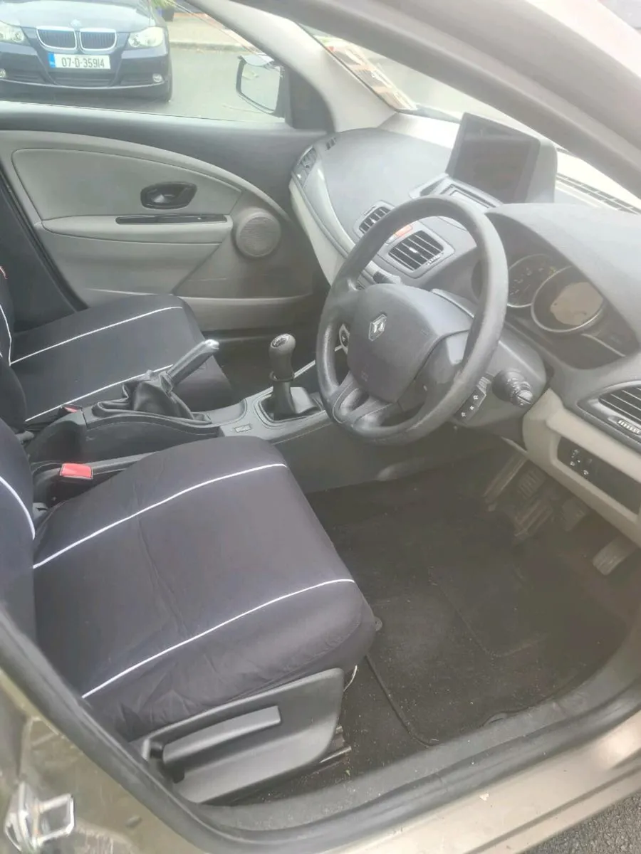 Renault Megane hatchback - Image 3