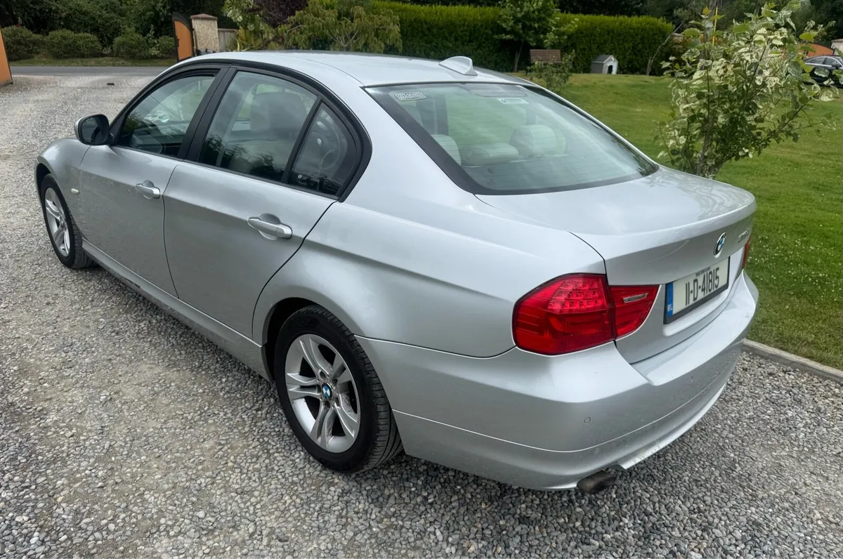 Bmw 3 Series - Image 4