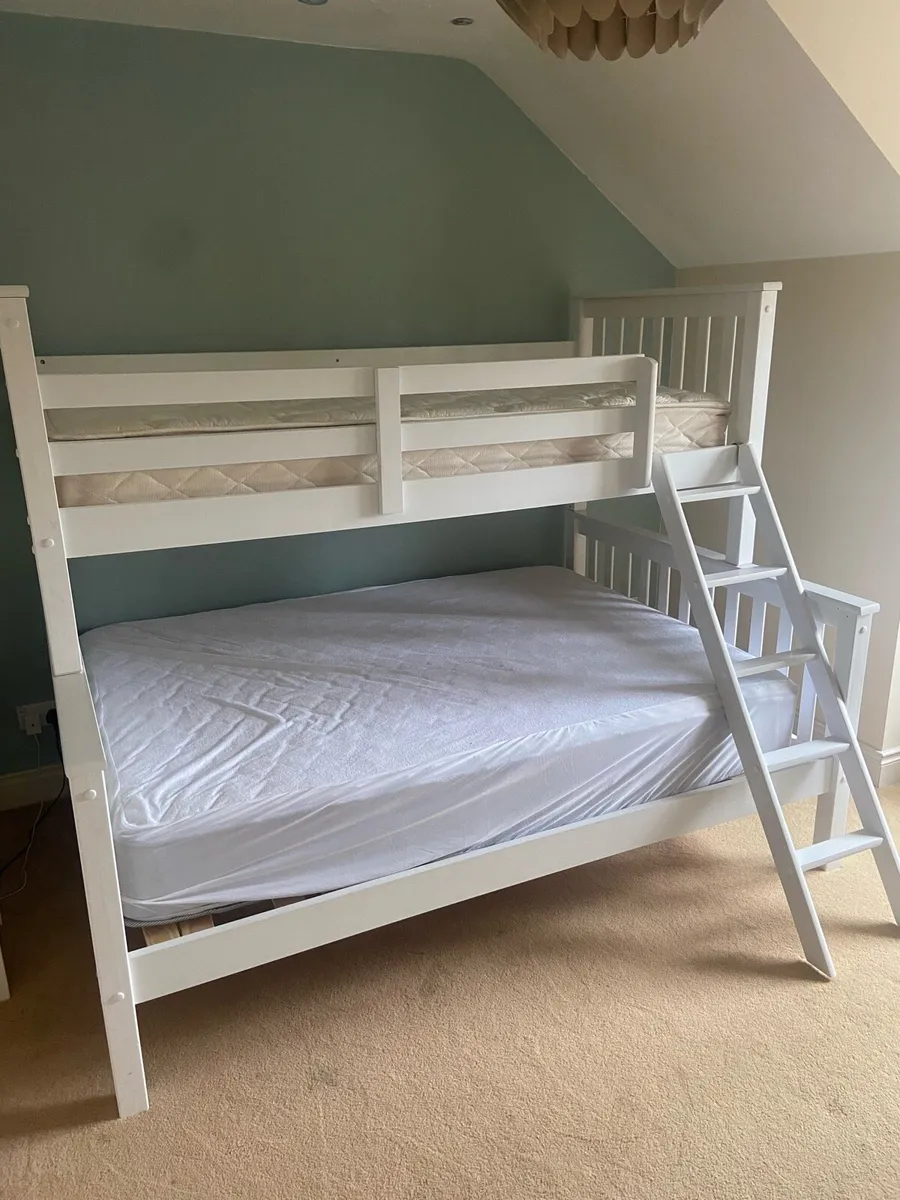 Triple bunk bed frame - Image 2