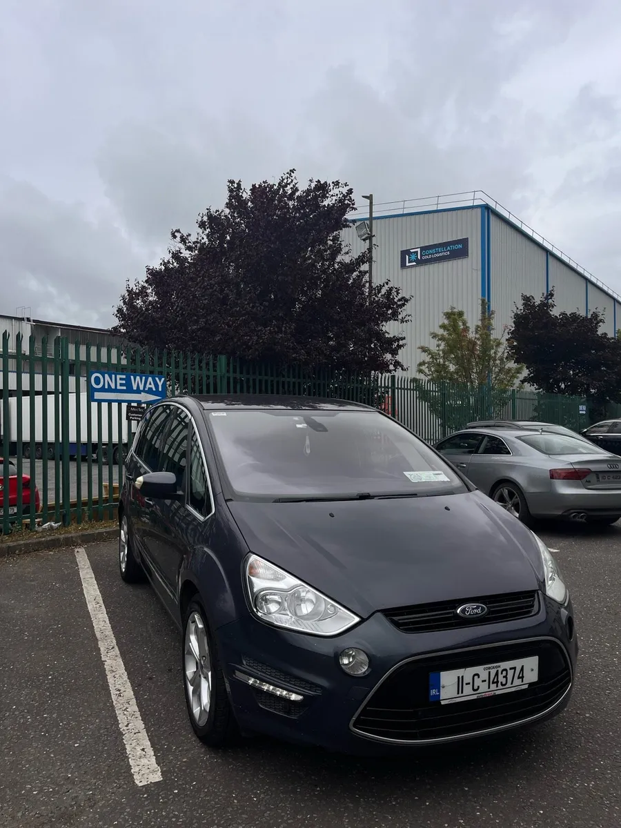 Ford S-MAX titanium edition - Image 1
