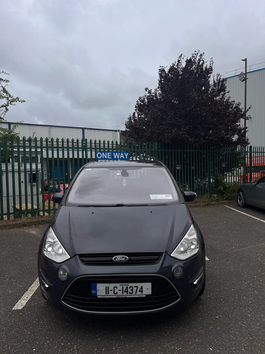 Ford S-MAX titanium edition - Image 2