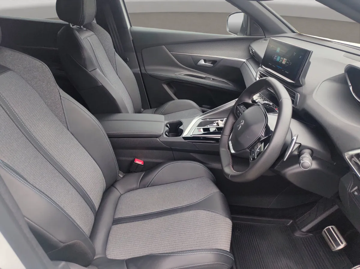 Peugeot 5008 HDI Auto Allure - Image 4