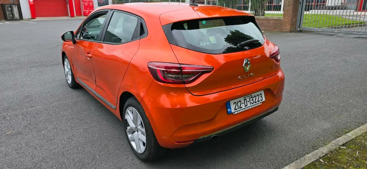 212 Renault Clio 1.0 Petrol - Image 3