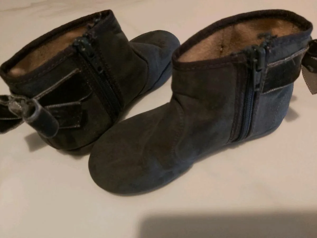 Grey boots - Image 4