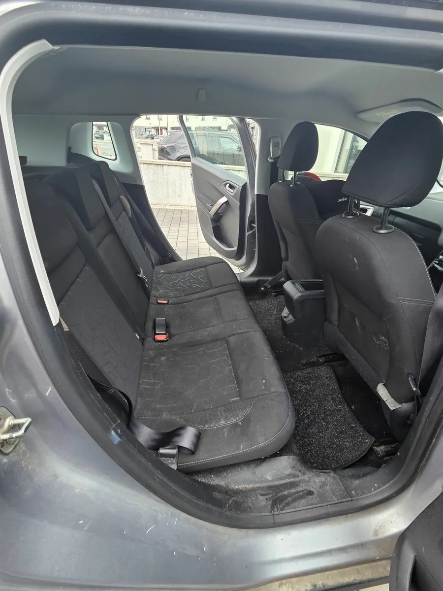 Peugeot 2008 2015 - Image 2