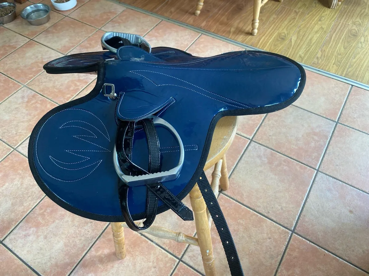 Race saddle 500 g - Image 1