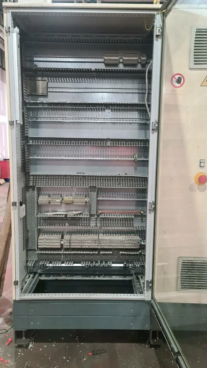 Electrical cabinet IP55 Cabinet 4600mm wide - Image 3