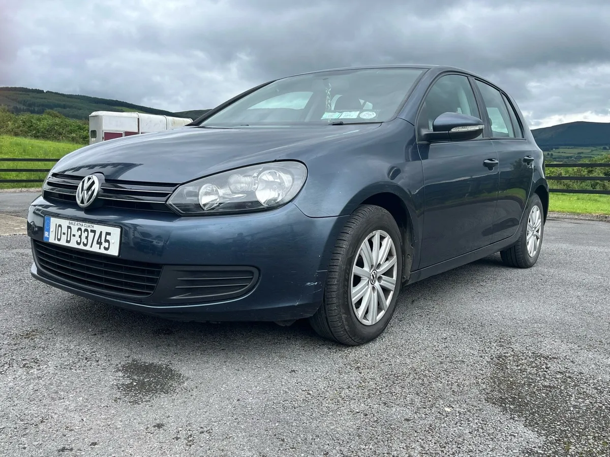 2010 Volkswagen Golf - Image 3