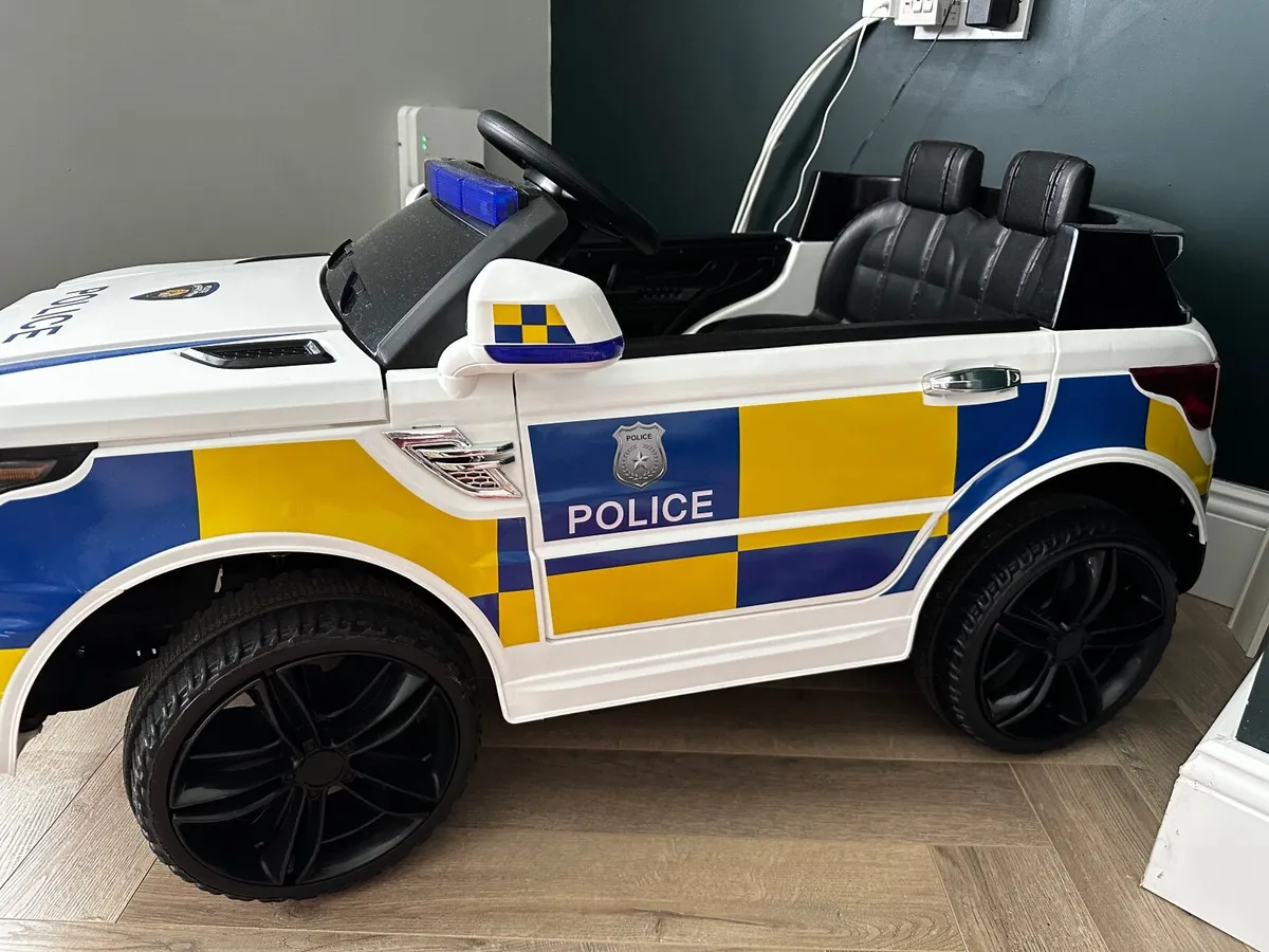 Electric Police Car - Image 3