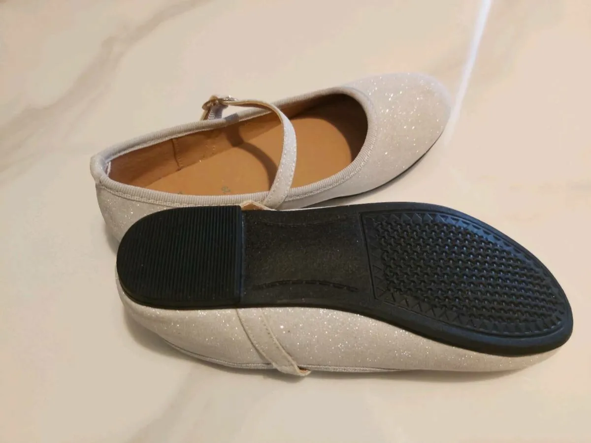 Sparkling shoes - Image 4