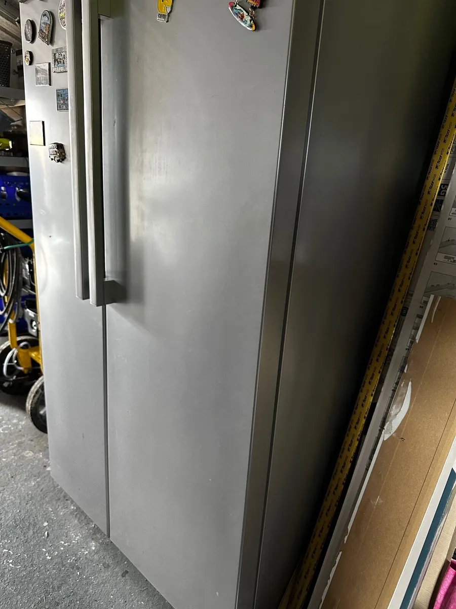 American Fridge - Image 1