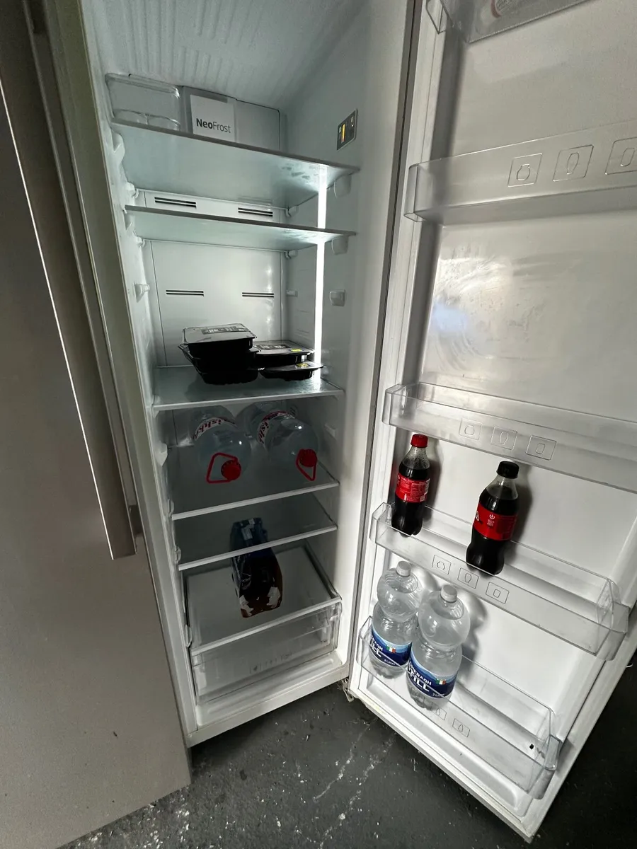 American Fridge - Image 2
